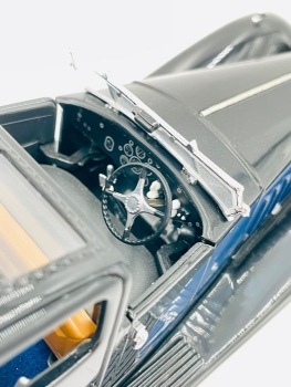 Franklin Mint Bugatti Royal Coupe Napoleon 1926 DieCast Model (1781)